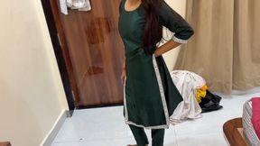 Seeing the sexy figure of the younger stepsister, the stepbrother got angry with the stepsister