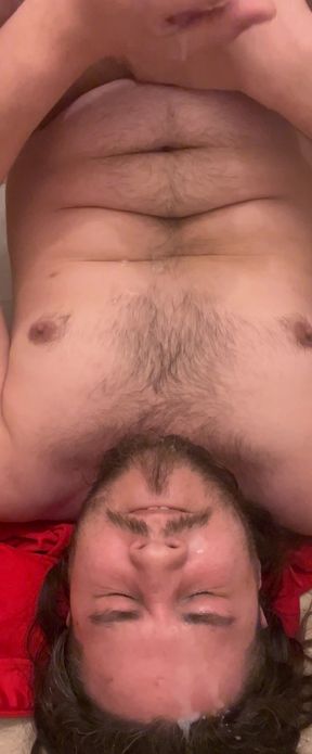 Huge Cumshot On My Face