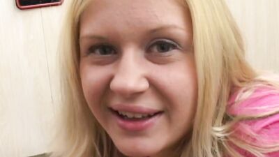 Aaralyn Barra is craving for some BBC in this close-up video