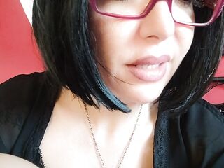 stepmom shows great squirt with toys