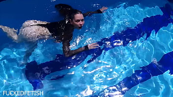 Latex body Underwater Jessica Bunny