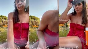 apres la plage je me passe de la creme en public