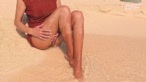 914 Shiny Wolford Pantyhose on the Beach