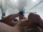 Chupo dildo y hago paja cuando no está mi mujer
