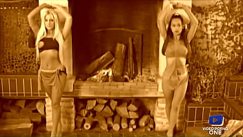 Ces belles coquines savent s'_amuser entre sextoys et bites bien dures