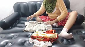 Debasing Punjabi newlyweds' honeymoon at the motel, perpetual fornication ensues
