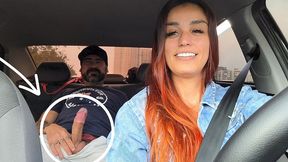 motorista de app pega passageiro se masturbando por tras e deu pra ele no carro!