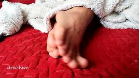 masturbate with my beautiful feet