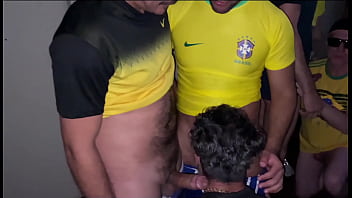 Suruba depois do jogo de futebol no Catar - Part1