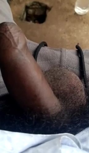 Desi Boy Shwoing Big Dick On Job Place