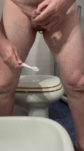Wank and big load on toothbrush