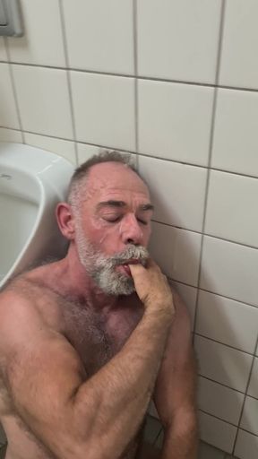 Bathroom Cruising