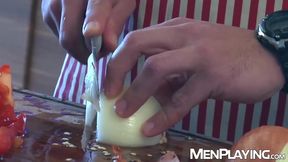 Diego Reyes ass drilled Frank Valencia during his lunch break