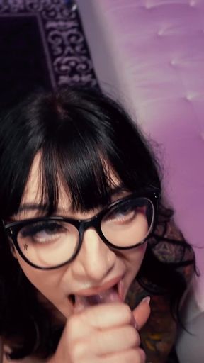 Curvy Tattooed Trippi Rose's Cum-tastic Time as a Goth Girlfriend