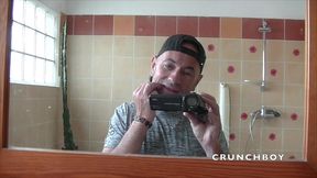 il suce la grosse bite de fred en exterieur