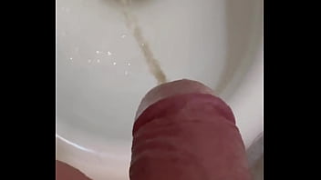 A loud piss - Pisciata sonora