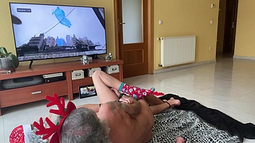 AMATEUR COUPLE LETTING THE SPIRIT OF CHRISTMAS COME HOME NOW ( with LITTLE BLONDE and WILDSPAINMAN )