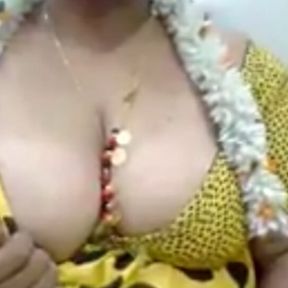 Andhra Yellow Saree Aunty Open Bigboobs Puffy Nipples Dirty Talks About Indian Village House Wife Husband Fucking