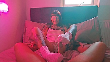 PINK FLUFFY SOCKJOB WITH HUGE CUMSHOT FROM MY GIRLFRIEND