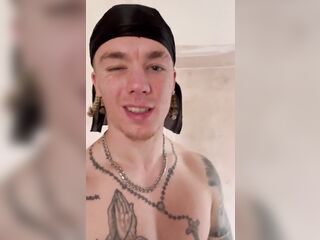 Bold Plasterer gets his perspired penis and butt out on the sly