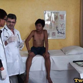 Asian skinny amateur twink in BJ 3some with doctors