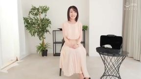 03823,A woman in serious agony