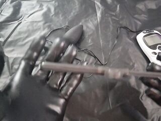 Testing my fresh E-stim booty-plug and cumming hard using the urethral electrode