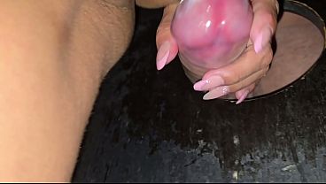 O pau quase n&atilde_o cabia na minha boca de t&atilde_o grosso e cabe&ccedil_udo, queria muito dar meu cu pra ele!!