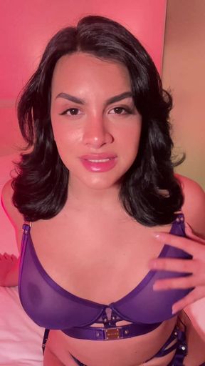 Viviana Trans Latina Steamy Hot Masturbation