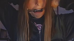 GlitterGiiiirl´s Pony Gag with Extra Long Tongue Press: Intense gag Experience