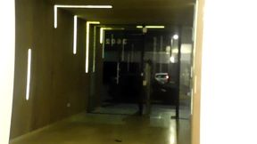 me encontre al vecino se la chupe y lo coji en el ascensor lo lleve a casa y lo coji hasta en la baranda del balcon