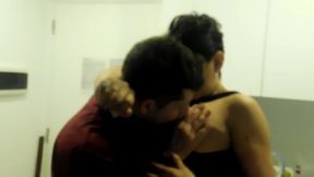 me encontre al vecino se la chupe y lo coji en el ascensor lo lleve a casa y lo coji hasta en la baranda del balcon