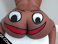 Sexy Choco girlfriend flashing her painted ass