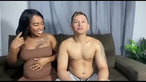 Fodendo a negra gr&aacute_vida enquanto jogo v&iacute_deo game.