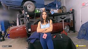 Sofie Reyez Trades Her Pussy For Some Car Insurance