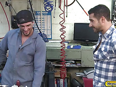 Hairy twinks blowjob and anal pounding in the body shop