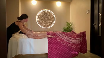 Sexy Milf Masseuse Gives Oriental Massage With Hot Oil