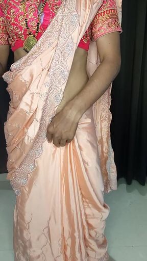 Indian hot sexy remove saree and show off sexy bra