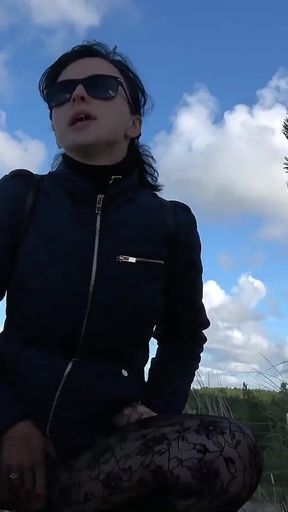 Kink on the sandy dune