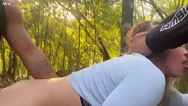 No parque loirinha fica com a BOCA CHEIA DE LEITINHO após chupar duas rolas ao mesmo tempo