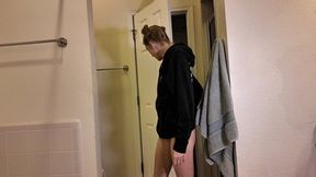 Bubble bath foot fun!