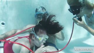 Underwater fellatio goes 2 way