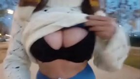 Rosafuxxxia skating and showing boobs