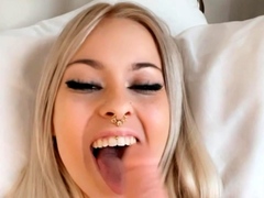 Sexy hottie Anetta Keys enjoys a solo toy masturbation