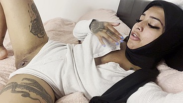 horny hoejabi touching herself in pjs