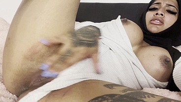 horny hoejabi touching herself in pjs