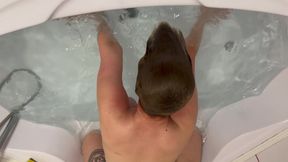 Beeing Fucked While Holding My Breath Underwater in Bathtub