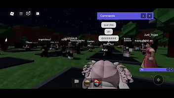 Jugando roblox de chill con una amiga