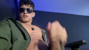 Hetero masturbates live and drips milk