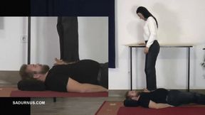 Slave under the feet of Mistress Natasa mp4 Barefoot PP